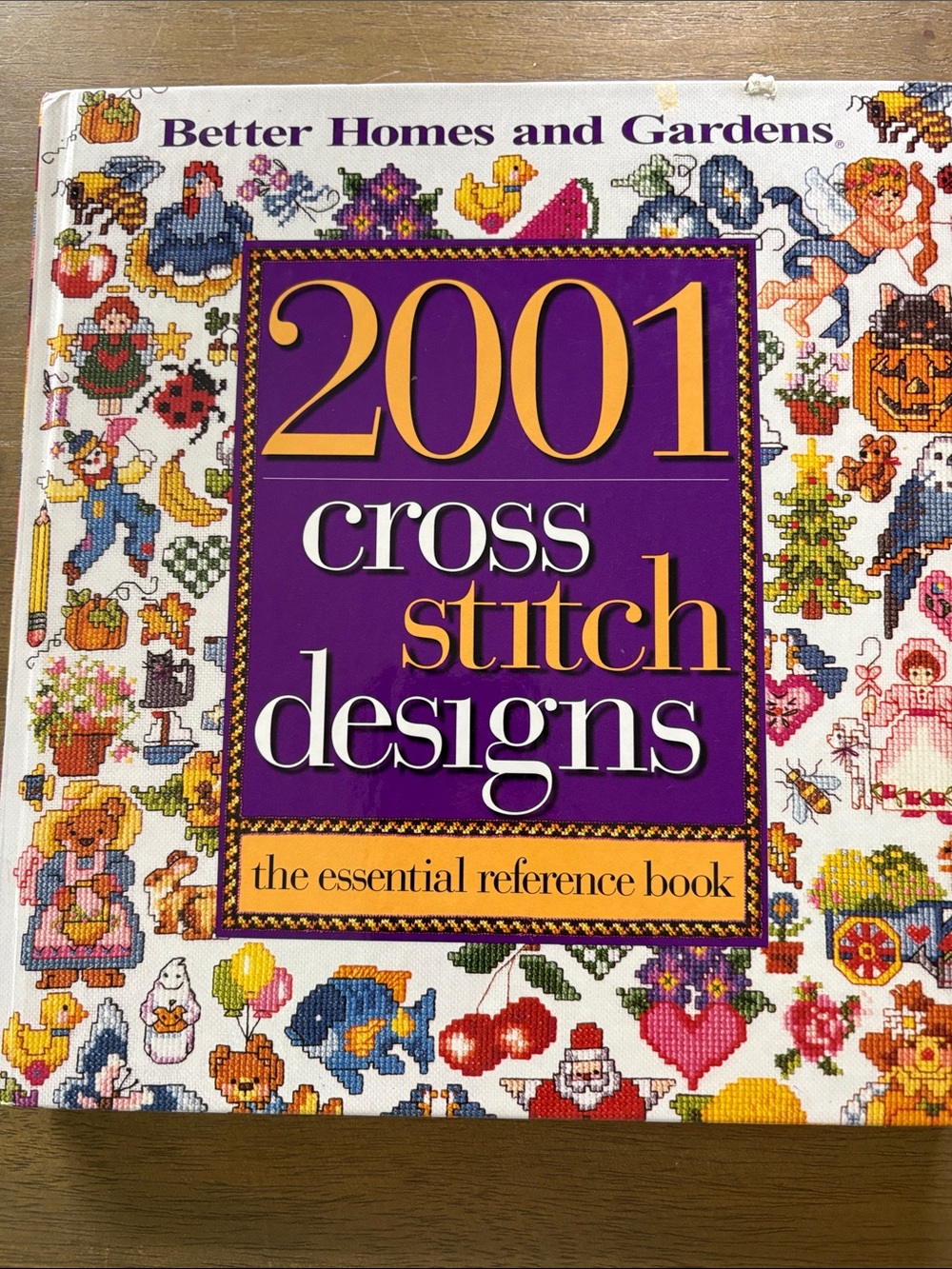 2001 Cross Stitch Designs Essential Reference Book